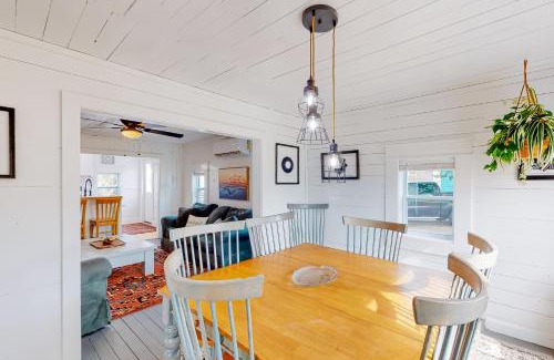 Frisco House | The Blue Pearl