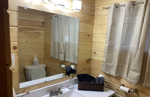 Luther Cabin | The Blue Pine Retreat