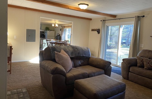 Luther Cabin | The Blue Pine Retreat