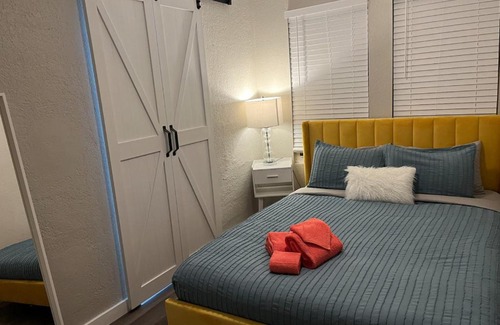 St. Petersburg Apartment | The Blue Wave Suite Unit C
