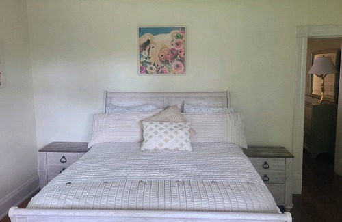 Dry Ridge Other | The Bluebell Farmhouse/The Ark 8.6 miles/Walmart 3 miles/Very private/CLEAN!