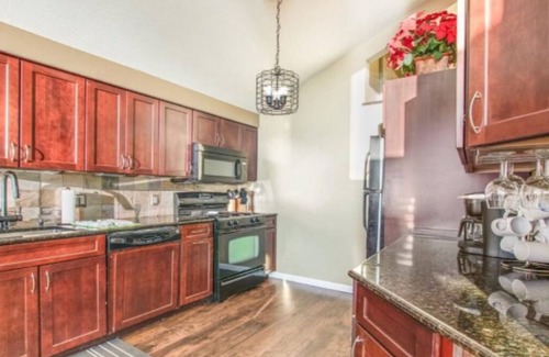 Osage Beach House | The Bluff House at Margaritaville Resort-180 Degrees of Lakefront & Hot tub