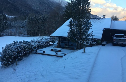 Bluffy Apartment | the Bluffy bear cabin Annecy between lake and mountains
