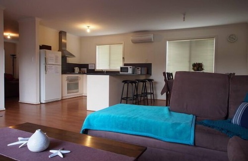 Kingscote House | The Boat House - Kingscote Kangaroo Island