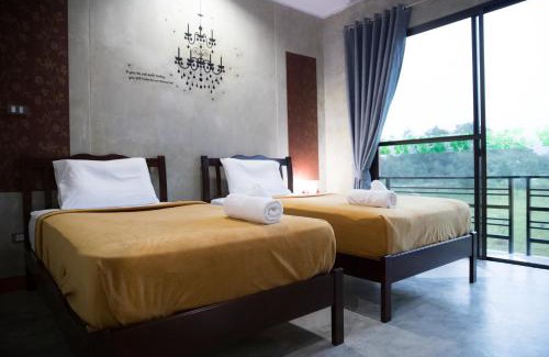 Ranong Resort | The Boat House