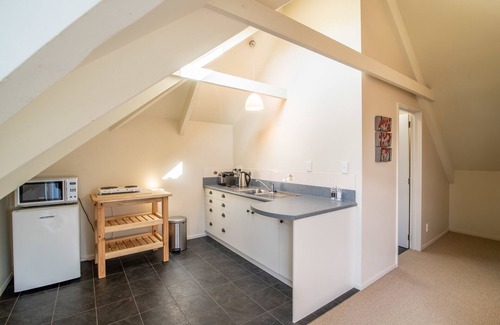 Akaroa Cottage | The Boathouse - Akaroa Holiday Home