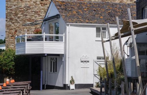 Kingsbridge House | The Boathouse