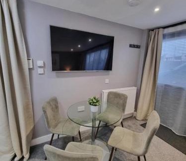Lee-on-the-Solent Apartment | The Boathouse