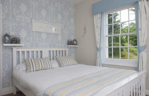 Seaview Bed & Breakfast | The Boathouse