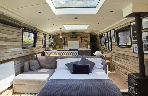 Paddington Boat Rental | The Boathouse London