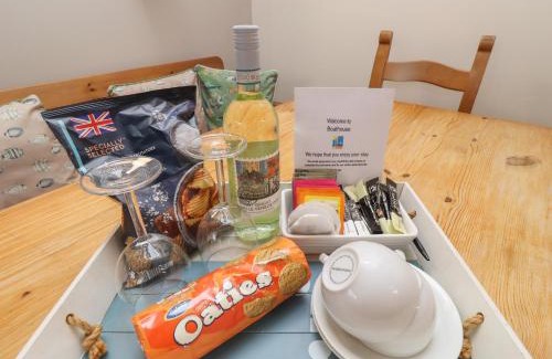 Seahouses Apartment | The Boathouse Seahouses