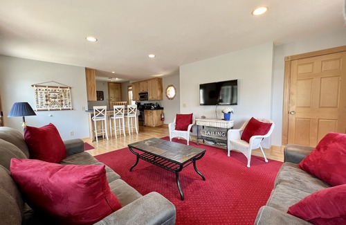 Bayfield Apartment | The Bodin-ski House