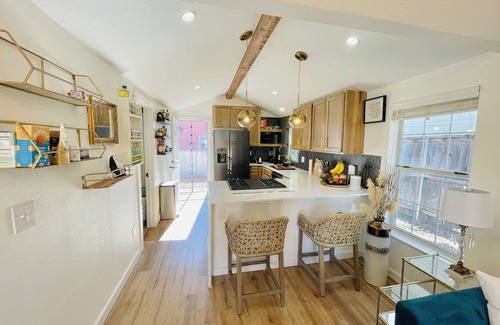 Swede Hill House | The Boho Cottage Minutes to Downtown Austin and The Lake