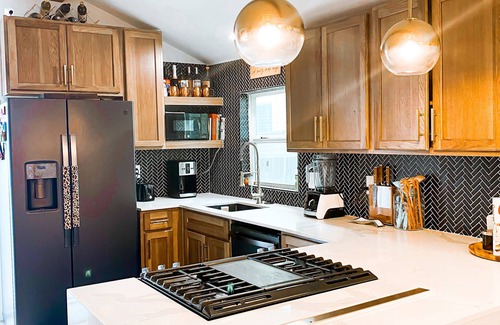 Swede Hill House | The Boho Cottage Minutes to Downtown Austin and The Lake
