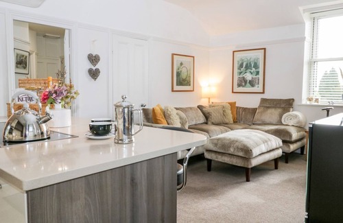 Kendal Cottage | THE BOLT HOLE, romantic, with a garden in Kendal