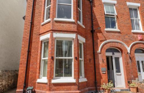 Colwyn Bay House | The Bookcase