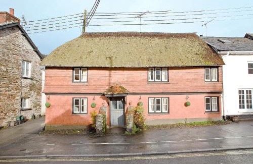 Dulverton House | The Boot