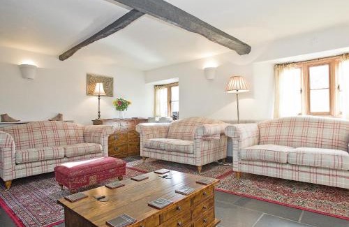 Dulverton House | The Boot
