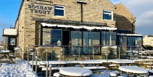 Cartworth Hotel | The Boshaw Trout