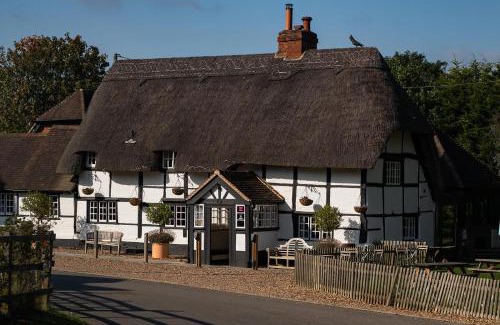 Henley Bed & Breakfast | The Bottle & Glass Inn - Book All 3 Rooms