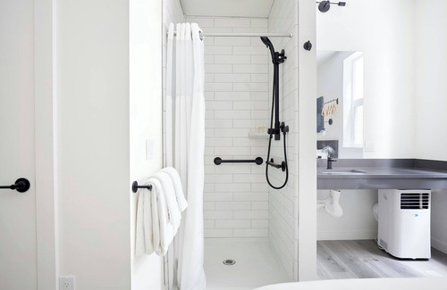Broadway Hotel | The Boylston Hotel Capitol Hill, Sonder by Marriott Bonvoy