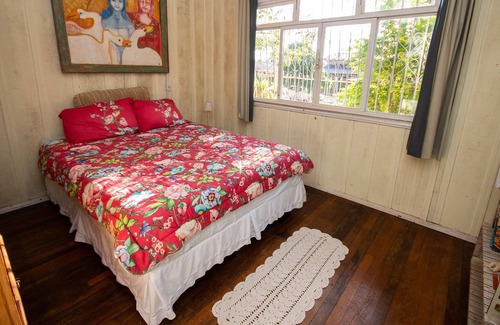 Vila Yolanda Apartment | The Orange House - Art and history in one place