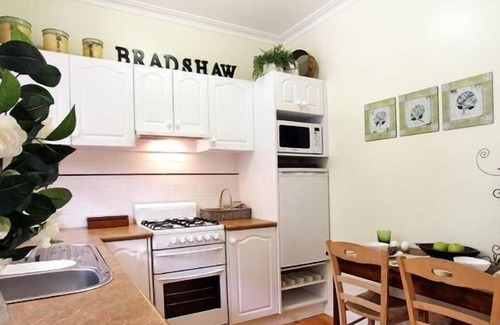 Healesville Cottage | The Bradshaw Cottage