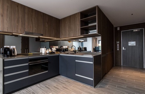 Mascot Apartment | The Branksome Hotel And Residences
