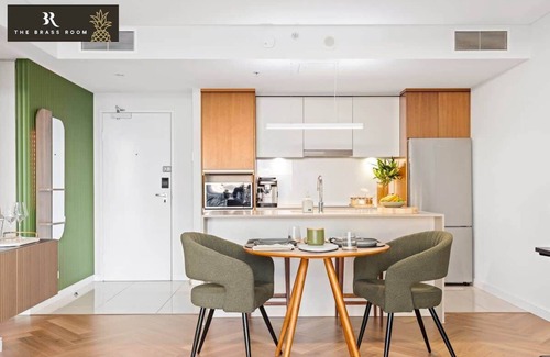Surfers Paradise Condo | The Brass Room Pineapple Wyndham Surfers Paradise