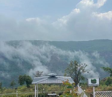 Medha Hotel | The Breeze Valley