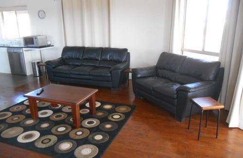 Port Vincent House | The Breezeway - Off Peak Special!