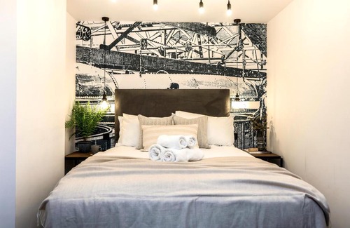 Old Town Apartment | The Brewers Rooms Contemporary Aparthotel