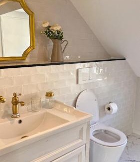 La Roche-Guyon Apartment | The Brick House - Appartement Renoir