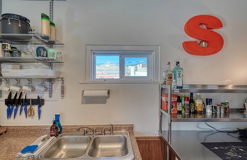 Salida Apartment | The Brick Unit B on F st Downtown Salida!