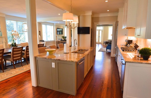 Historic District - North House | The Brigham w/ROOFTOP TERRACE Historic Savannah DISCOUNTS AUG & SEPT!