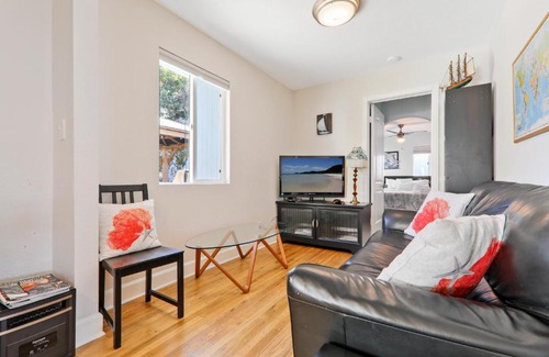 Laguna Beach House | The Bright House at Laguna Beach