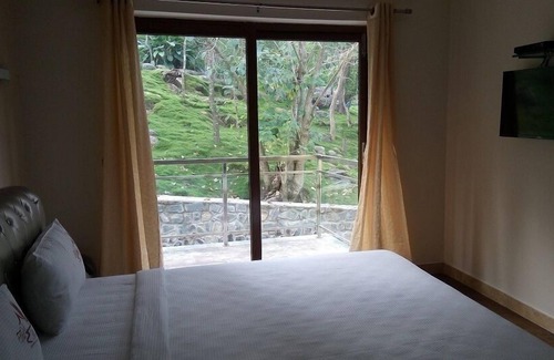 Yercaud Hotel | The Brook Resorts & Spa