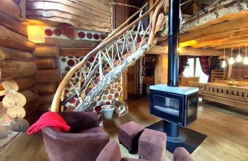Tendon Ski Chalet | The BuckeyLodge, an enchanting spot next to the waterfalls