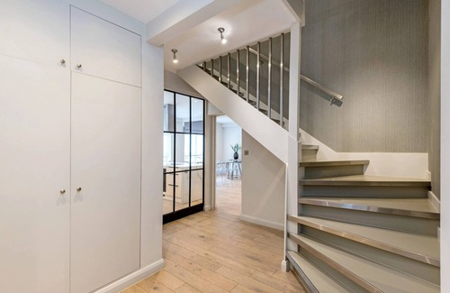Queen's Gate Apartment | The Buckingham and Lloyds Apartment