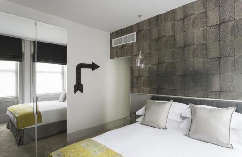 Bishopsgate Hotel | The Bull and The Hide