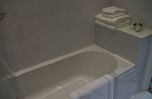 Rolvenden Bed & Breakfast | The Bull Inn Lodges