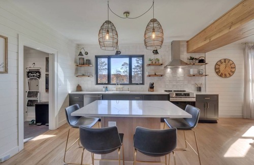Afton House | The Bungalow at Afton Mountain Retreat