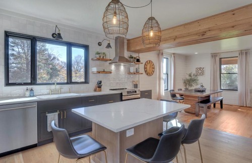 Afton House | The Bungalow at Afton Mountain Retreat