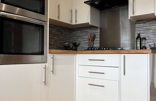 Broadstairs House | The Bungalow @ Palm Bay with hot tub and sauna.
