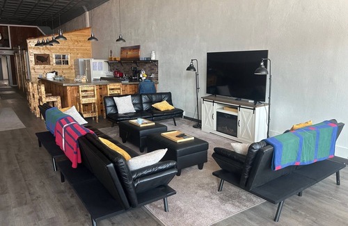 Hebron Cabin | The Bunkhouse – A Unique Stay in Historic Hebron, Nebraska