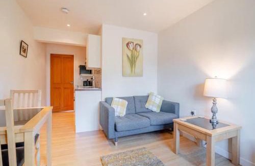 Wookey House | The Burcott Inn Cottages