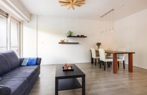 Nieuw-West Apartment | The Burger-meester