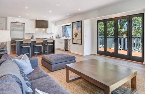 Sonoma House | The Burndale Barn Wine Country Vacation Home