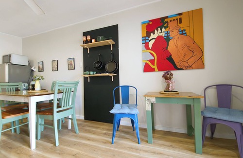 Frog Rock Apartment | The Burrow: Creative Retreat & Showroom Stay in Frog Rock