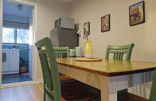 Frog Rock Apartment | The Burrow: Creative Retreat & Showroom Stay in Frog Rock